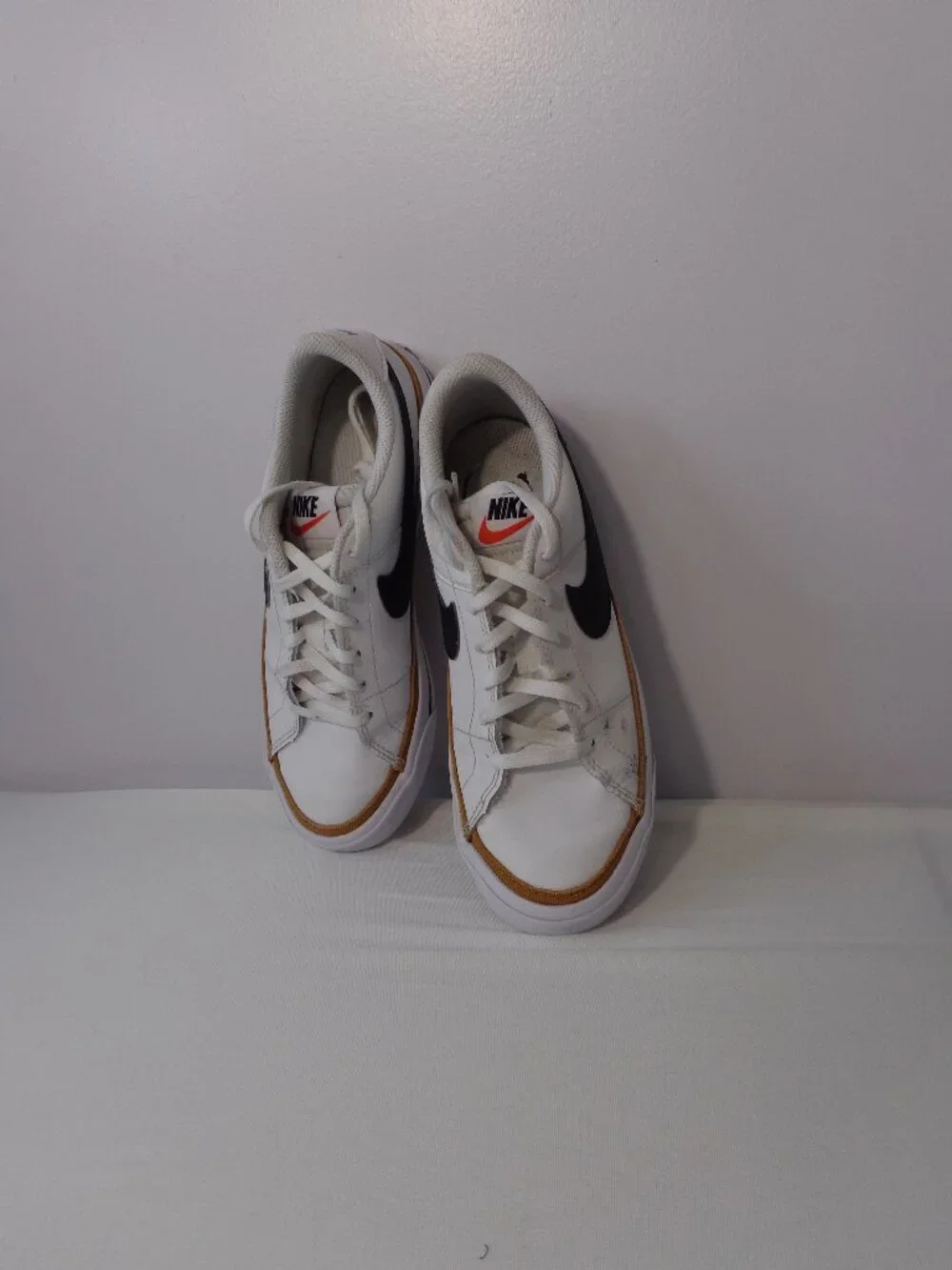 Nike Court Legacy (GS) Kids 5Y White/Black/Desert Ochre Leather Low DA5380-102